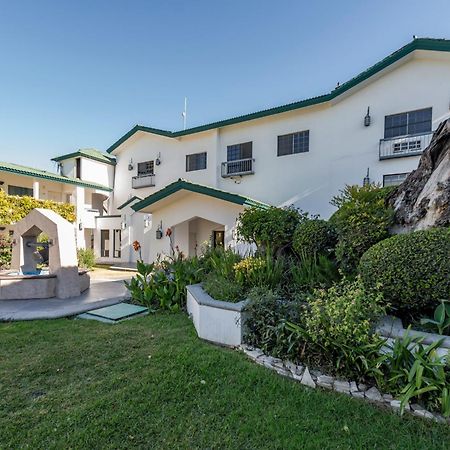 Quinta Dorada Hotel & Suites Салтильо Екстериор снимка