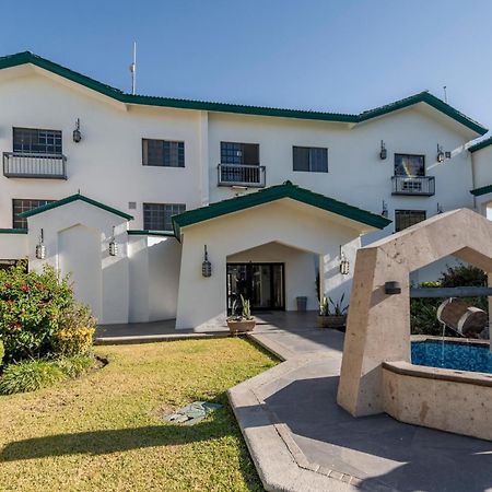 Quinta Dorada Hotel & Suites Салтильо Екстериор снимка