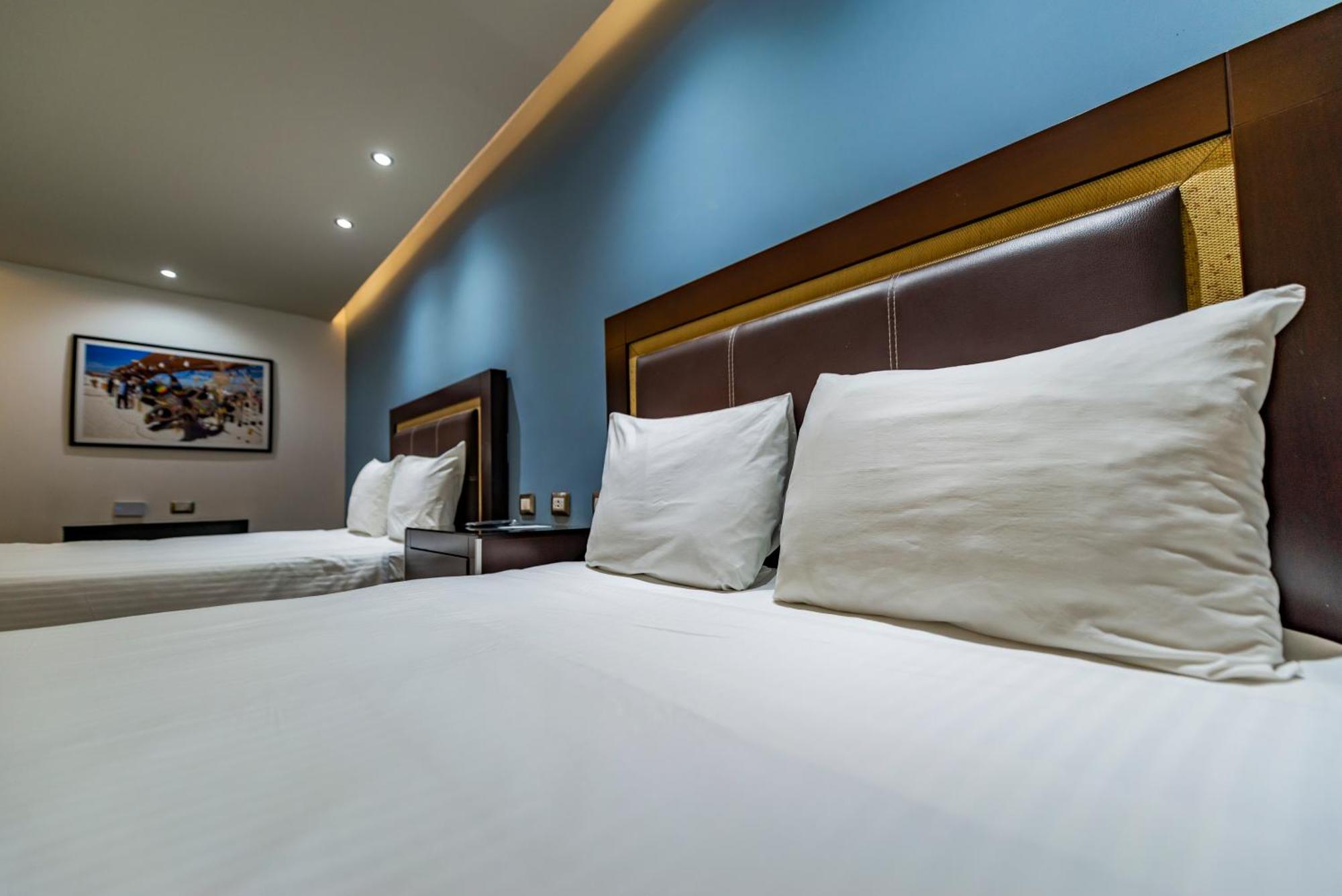 Quinta Dorada Hotel & Suites Салтильо Екстериор снимка